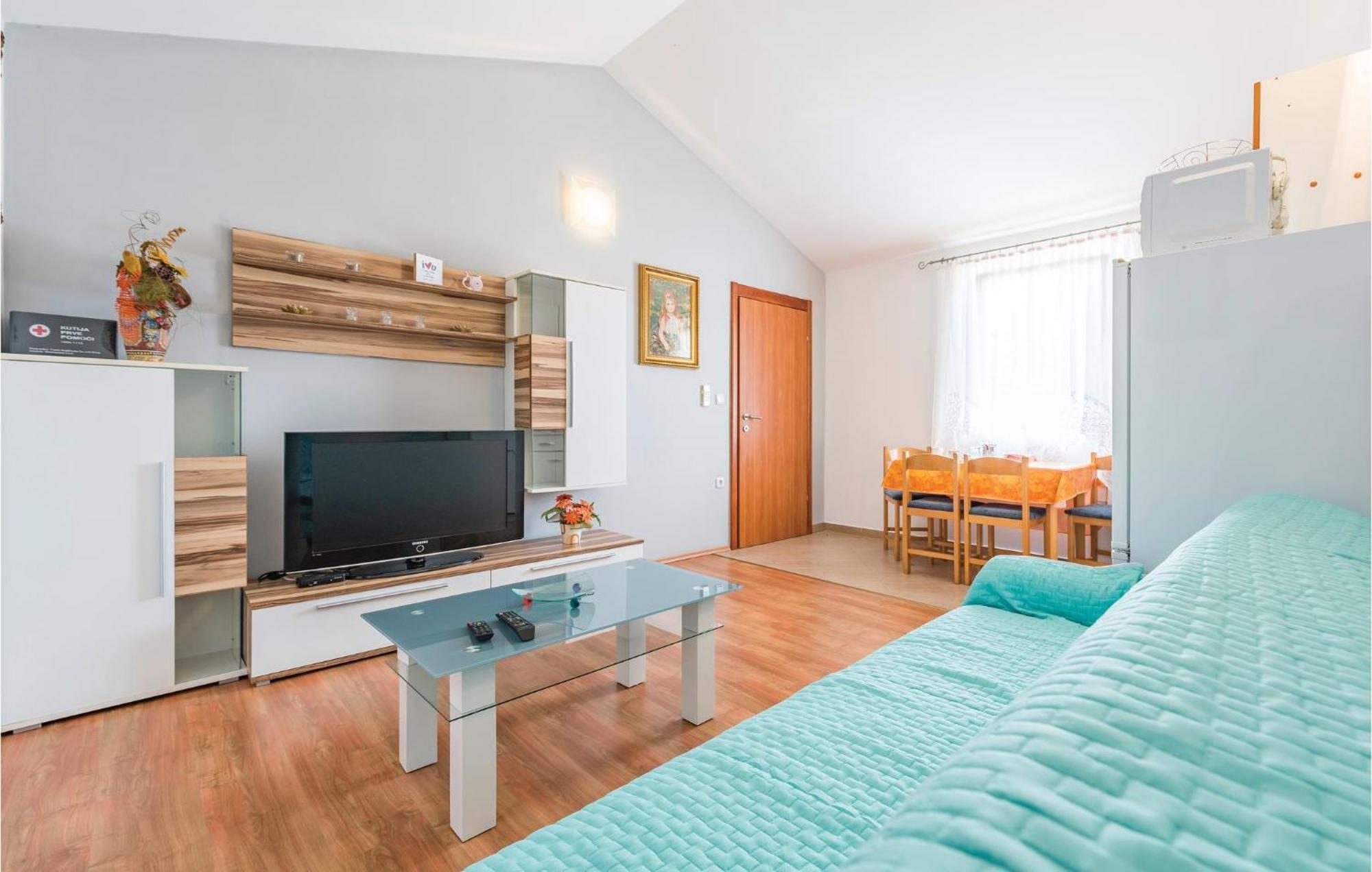 Awesome Home In Zminj With Wifi Dış mekan fotoğraf