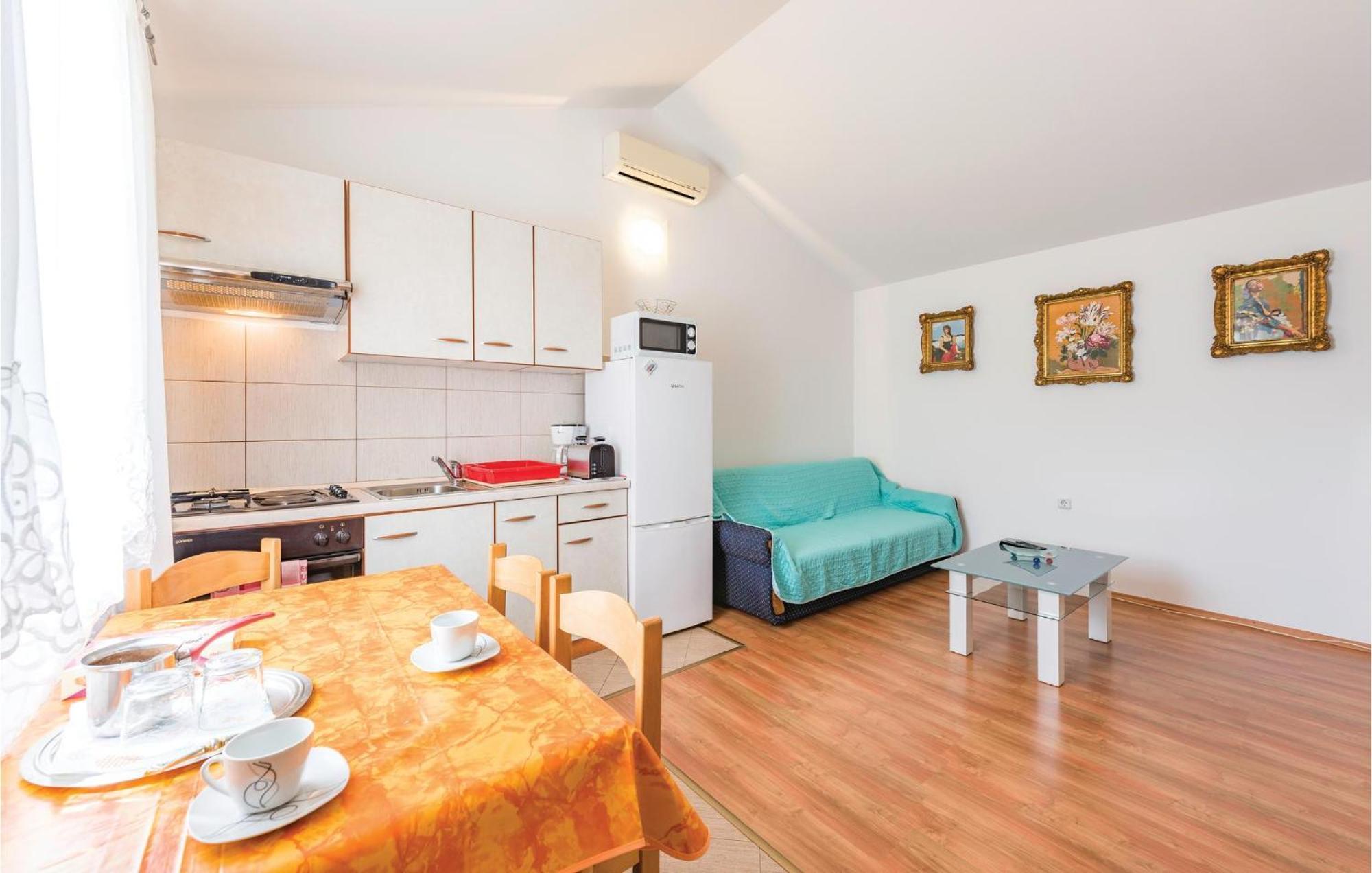 Awesome Home In Zminj With Wifi Dış mekan fotoğraf